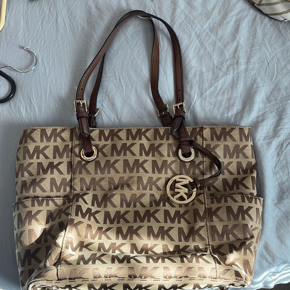 MICHAEL Michael Kors Handbags - Michael Kors Pocket Book